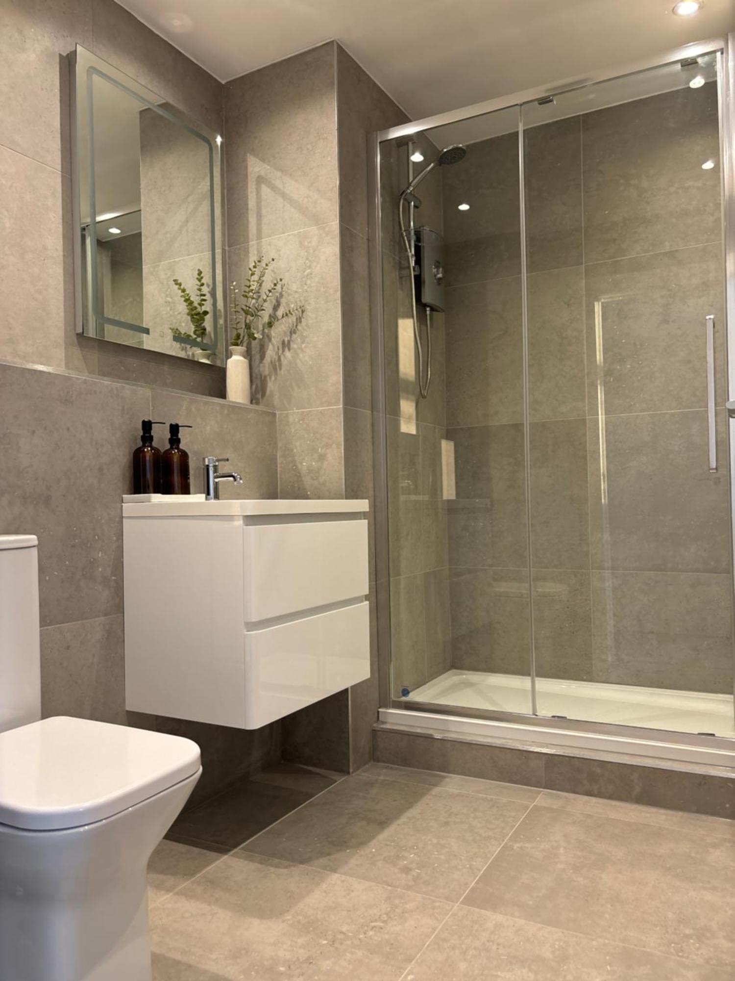 Manchester Apt, Free Parking, Business, Couples & Families Eksteriør billede