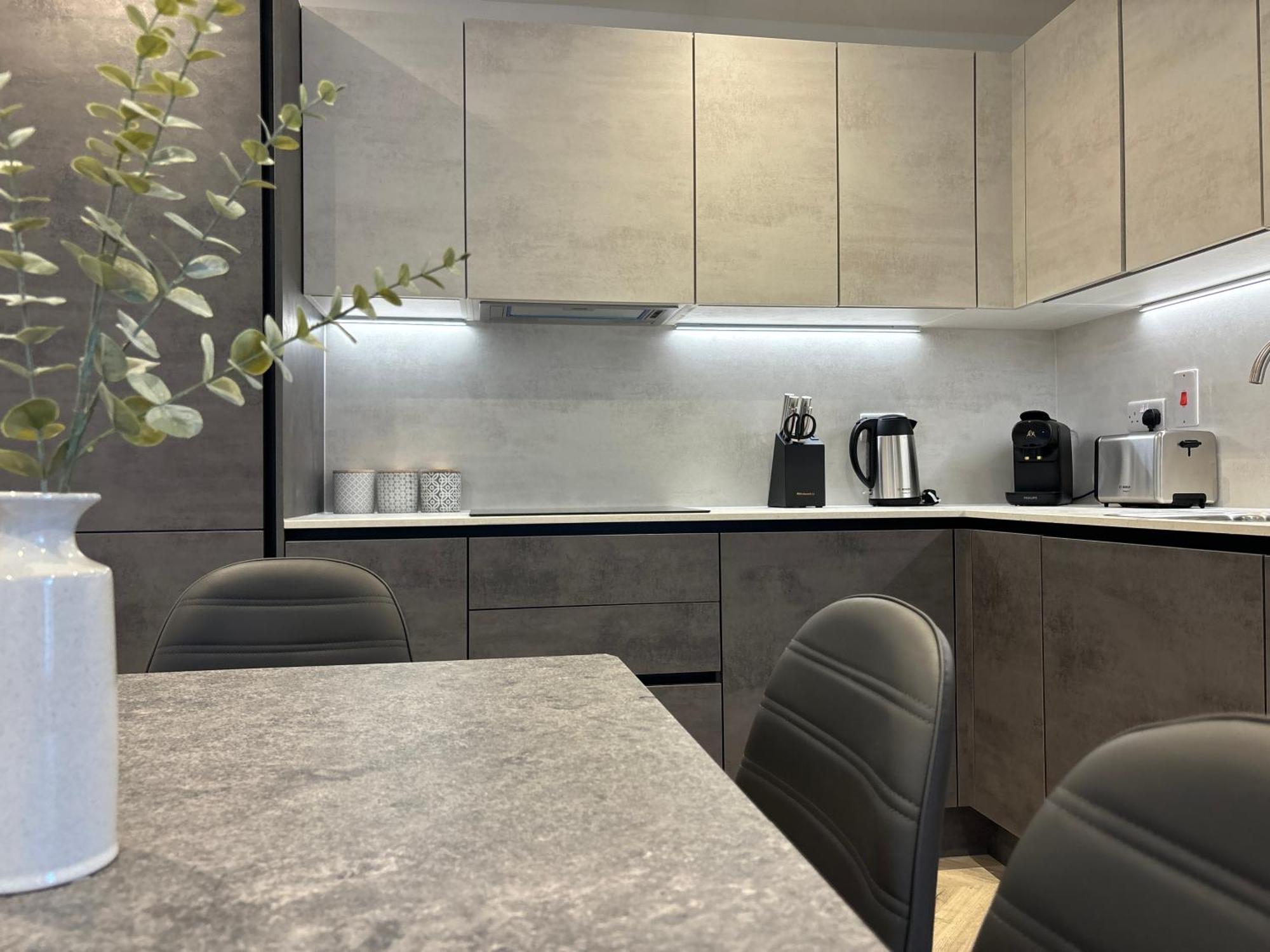 Manchester Apt, Free Parking, Business, Couples & Families Eksteriør billede