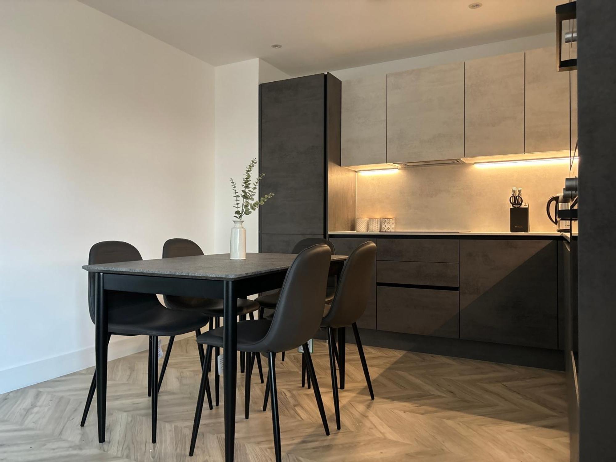 Manchester Apt, Free Parking, Business, Couples & Families Eksteriør billede