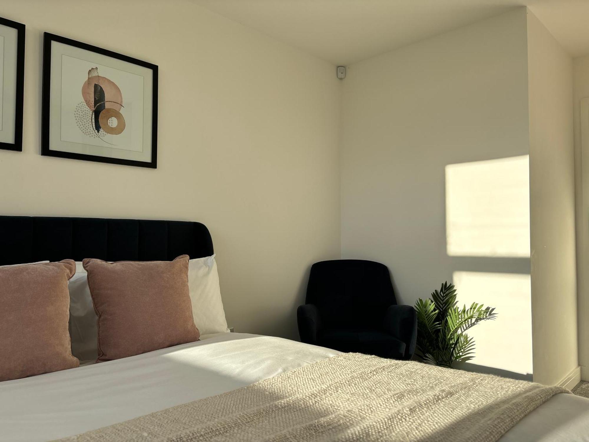 Manchester Apt, Free Parking, Business, Couples & Families Eksteriør billede