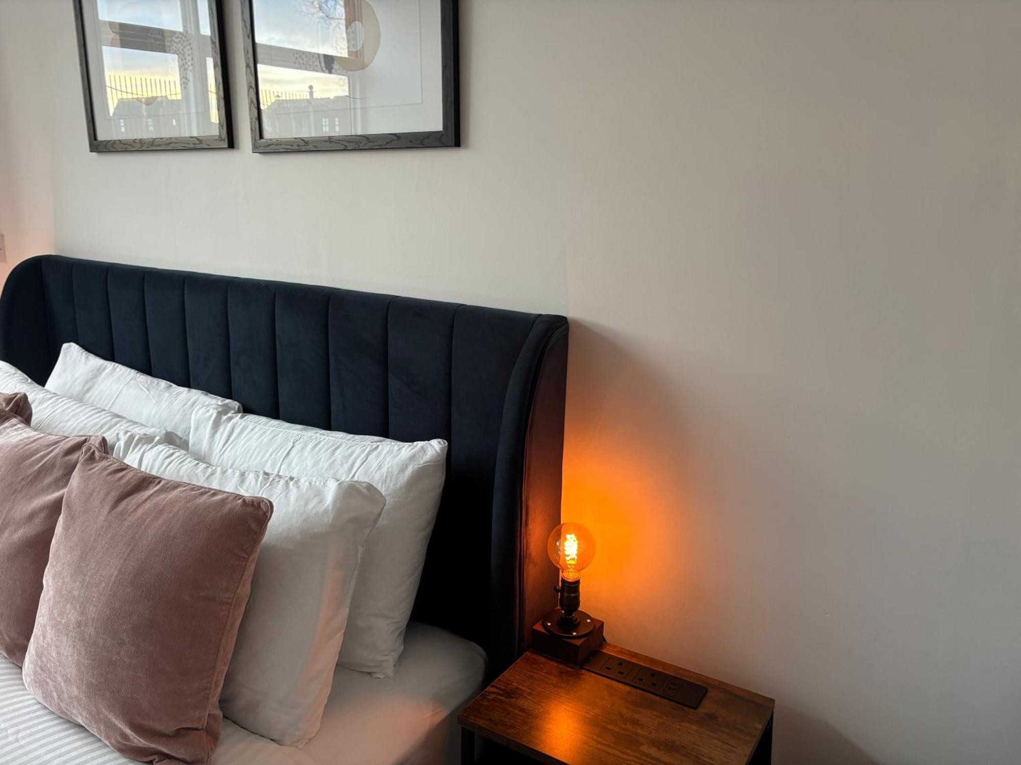 Manchester Apt, Free Parking, Business, Couples & Families Eksteriør billede